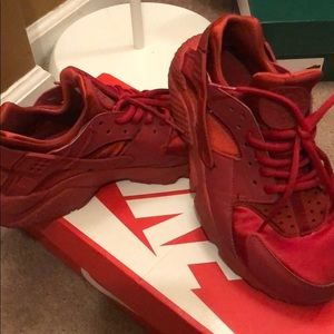 nike huarache sneakers